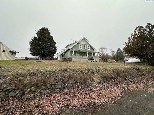 view of front of property