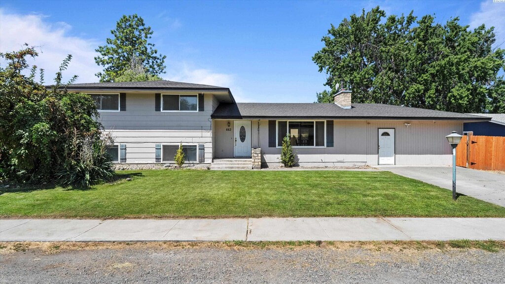 663 N Sheppard St, Kennewick, WA 99336 - photo 1