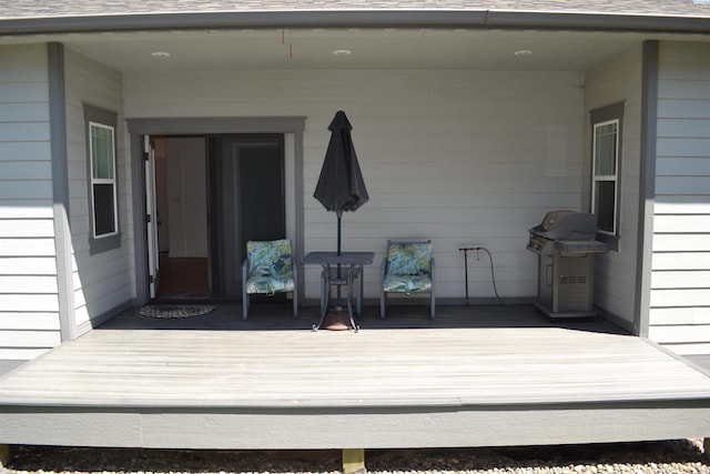1205 SW Hannah St, Pullman, WA 99163 - property entrance featuring a wooden deck