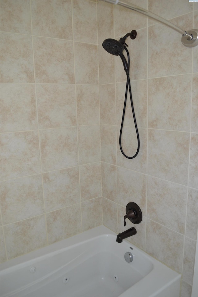 1205 SW Hannah St, Pullman, WA 99163 - full bathroom with tub / shower combination