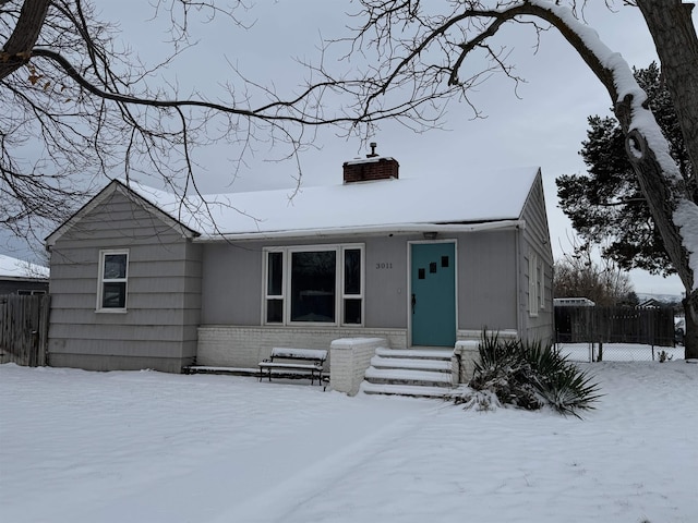 view of front of property