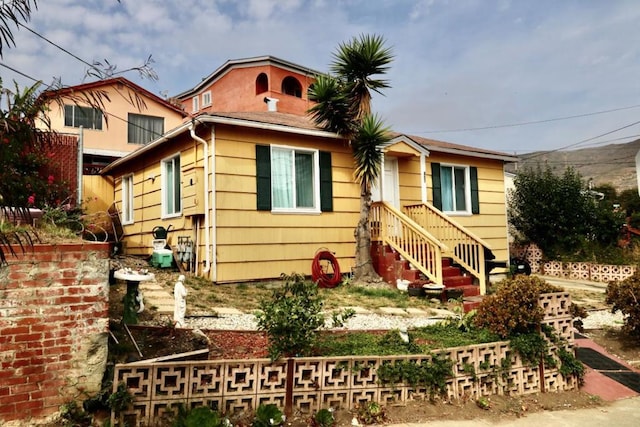 view of front facade