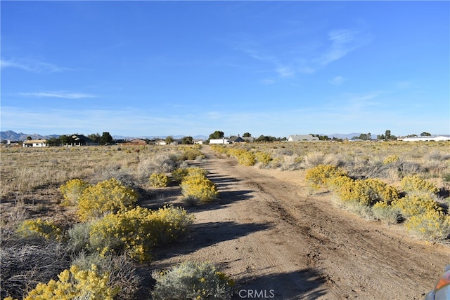 Listing photo 3 for 7400 Fir Ave, California City CA 93505