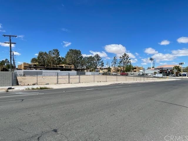 200 Montara Rd, Barstow, CA 92311 - photo 15