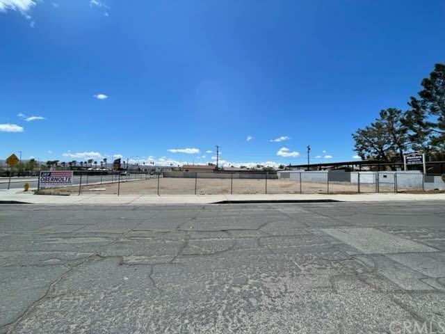 200 Montara Rd, Barstow, CA 92311 - photo 13