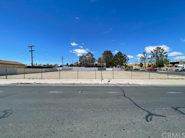 200 Montara Rd, Barstow, CA 92311 - photo 14