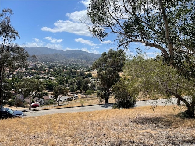 Listing photo 2 for 15 Bailey Dr, Lake Elsinore CA 92530