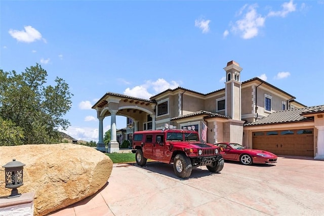 view of mediterranean / spanish-style house