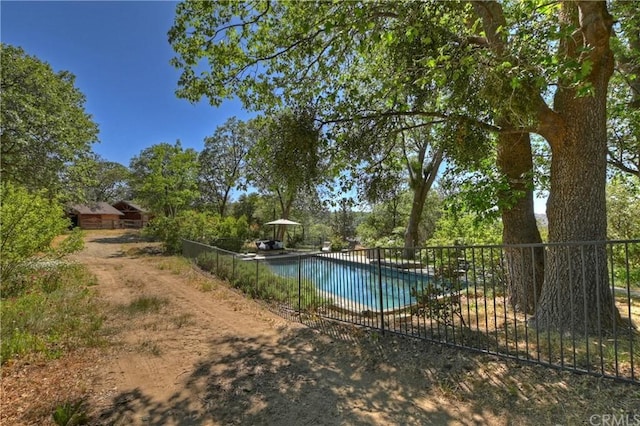 view of swimming pool