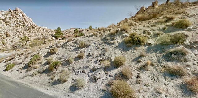 Listing photo 3 for 57302 Bandera Rd, Yucca Valley CA 92284