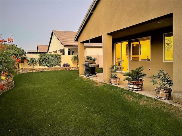 view of yard with a patio