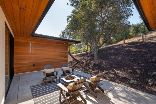 view of patio with outdoor lounge area