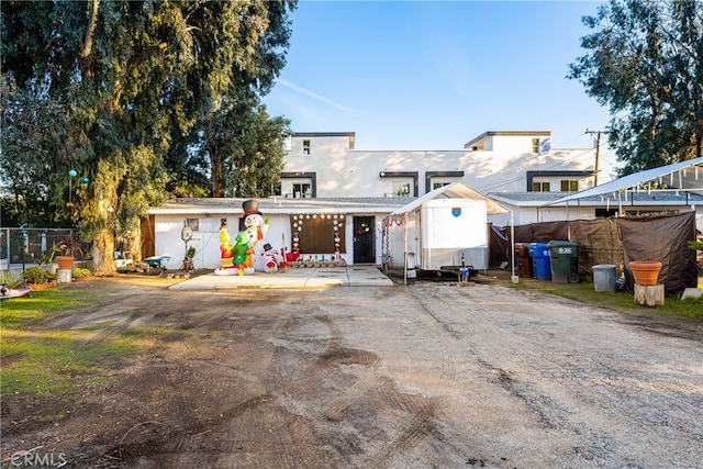 view of front of property