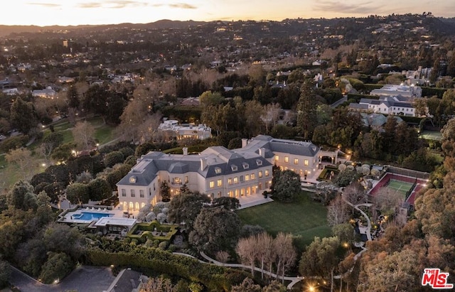 view of aerial view at dusk