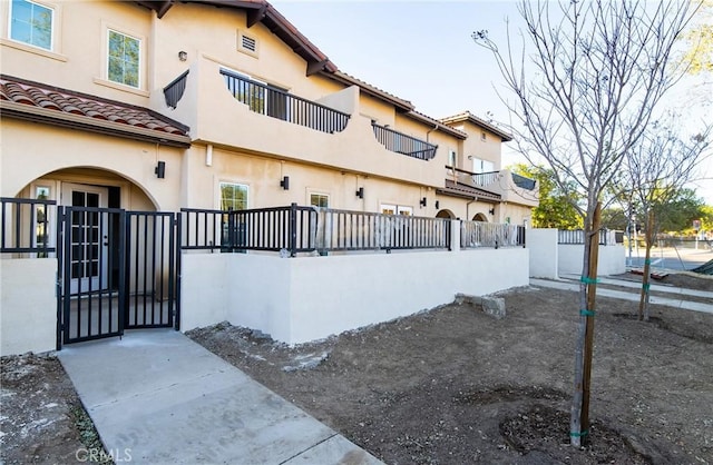 5526 E Los Angeles Ave Unit 4, Simi Valley CA, 93063, 3 bedrooms, 2.5 baths townhouse for sale