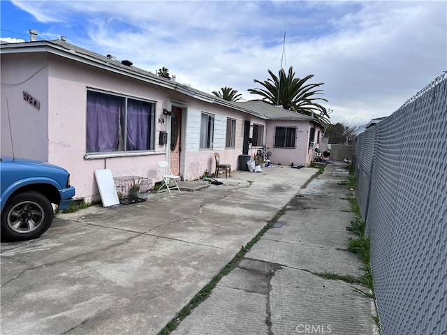 Listing photo 3 for 1404 S Wilmington Ave, Compton CA 90220