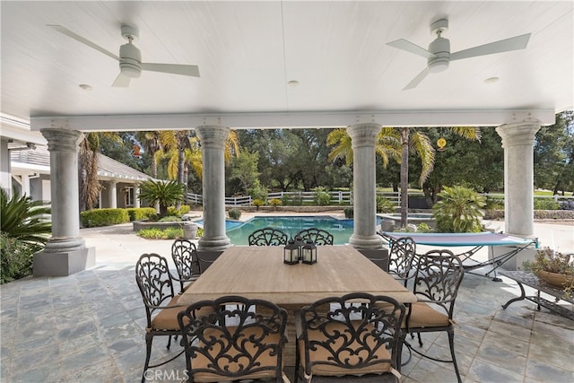 view of terrace with ceiling fan