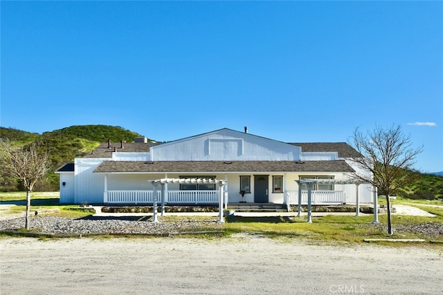 view of front of property with covered porch