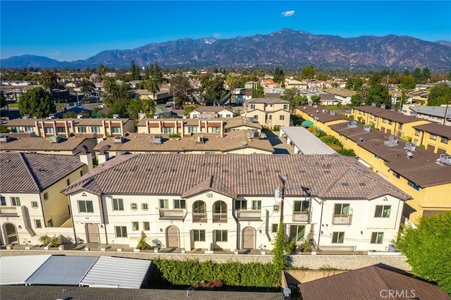 bird's eye view with a mountain view