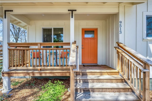 entrance to property with covered porch