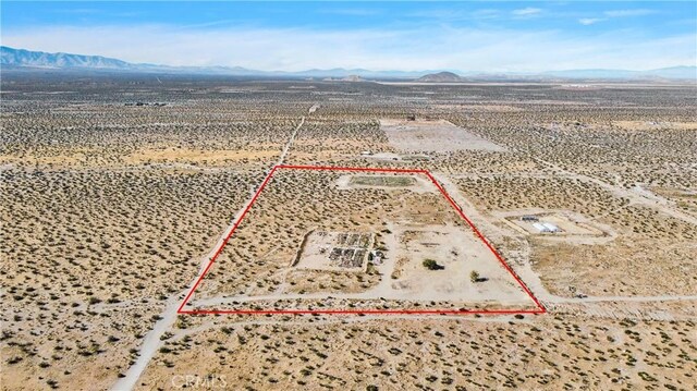 15745 Silver Rock Rd, Pinon Hills, CA 92372 - photo 2