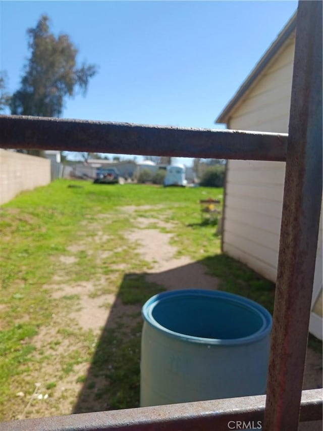 477 County Line Rd, Calimesa, CA 92320 - view of yard