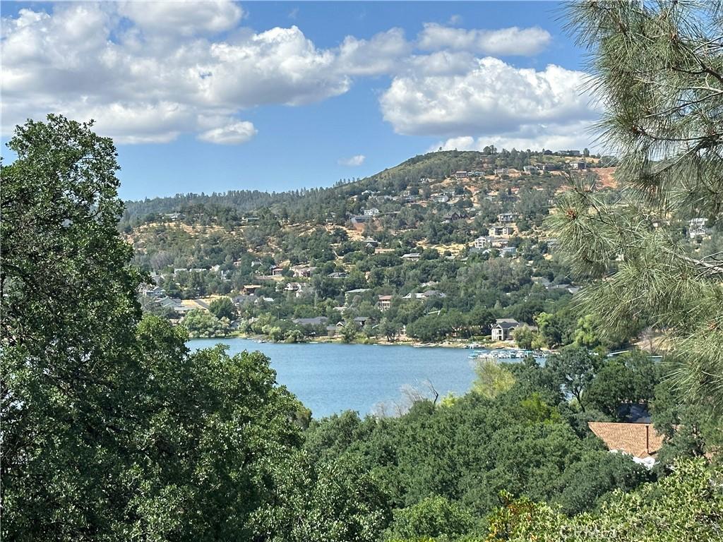 18750 E Ridge View Dr, Hidden Valley Lake, CA 95467