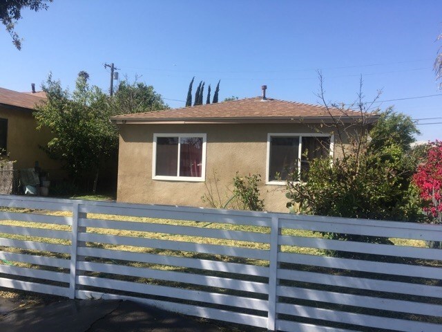 829 E Century Blvd, Los Angeles, CA 90002 - photo 1