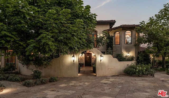 view of mediterranean / spanish-style home