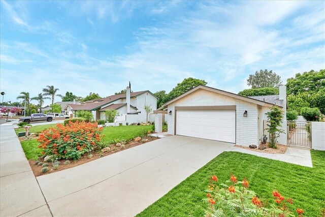 Listing photo 3 for 4645 Blackrock Ave, La Verne CA 91750