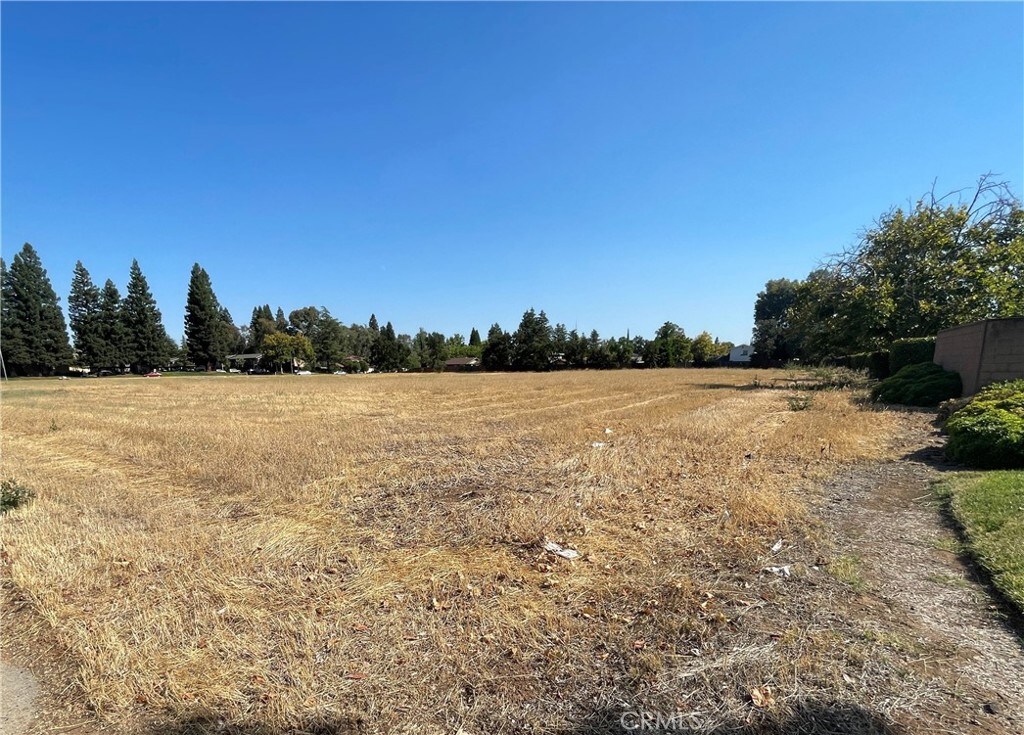 1387 E Lassen Ave, Chico, CA 95973 - photo 3