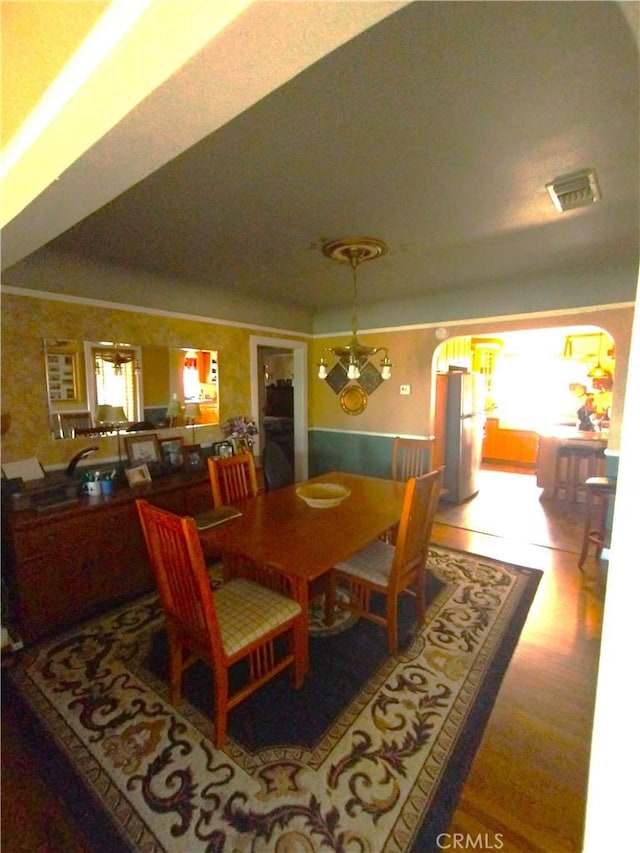 dining room featuring an inviting chandelier