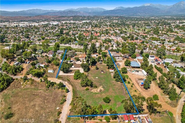 bird's eye view featuring a mountain view