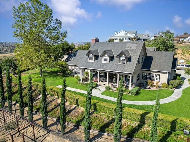 view of front of house with a front lawn