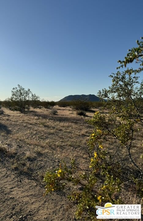 Listing photo 2 for 0 Wassail Rd, Landers CA 92285