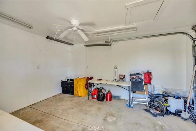 garage with ceiling fan