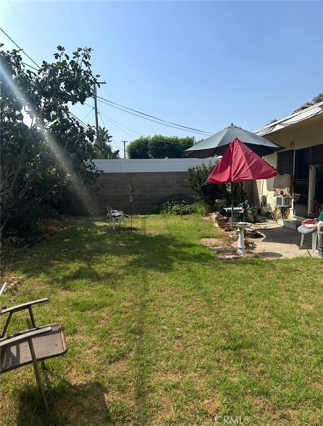 2922 Radnor Ave, Long Beach, CA 90815 - view of yard with fence and a patio area