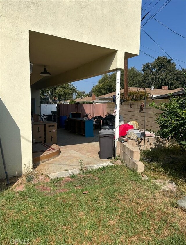 2922 Radnor Ave, Long Beach, CA 90815 - view of patio / terrace featuring fence