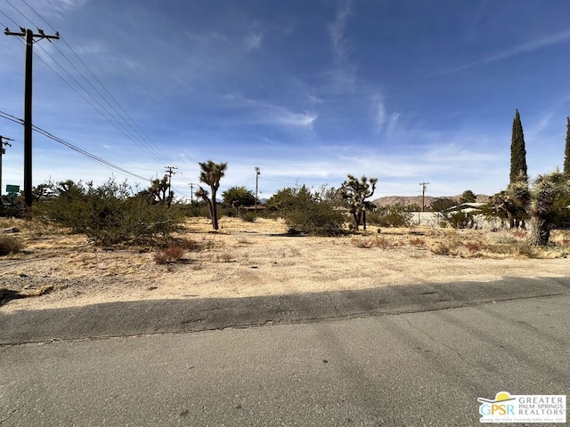 Listing photo 3 for 7690 Elata Ave, Yucca Valley CA 92284