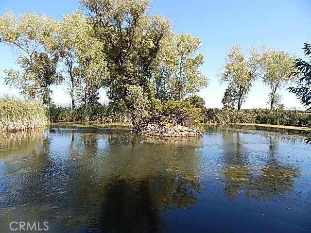 view of water feature