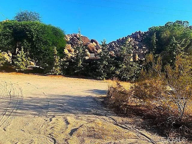 66058 Foothill Dr, Joshua Tree, CA 92252 - photo 8