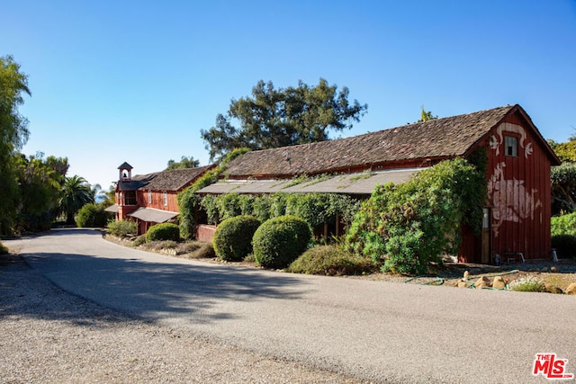 view of side of property