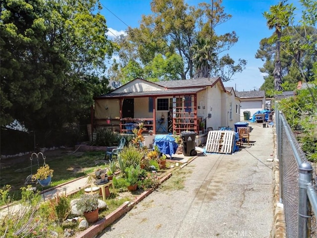 6843 Beckett St, Tujunga, CA 91042 - bungalow with stucco siding