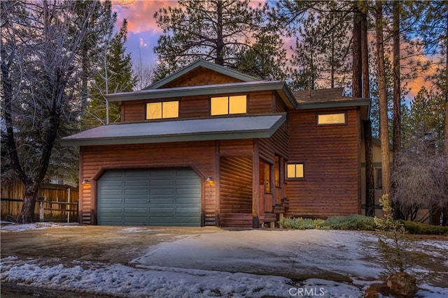 view of front facade featuring a garage