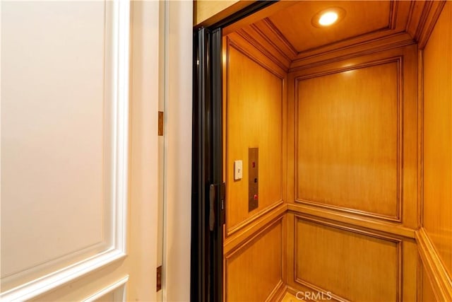 room details featuring elevator