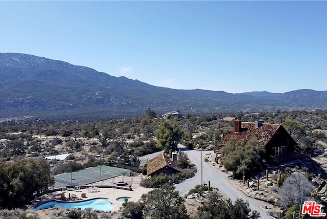 bird's eye view featuring a mountain view