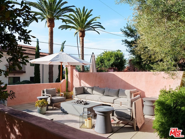 view of patio with an outdoor hangout area