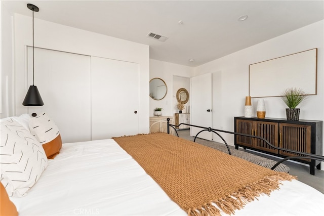 bedroom featuring a closet