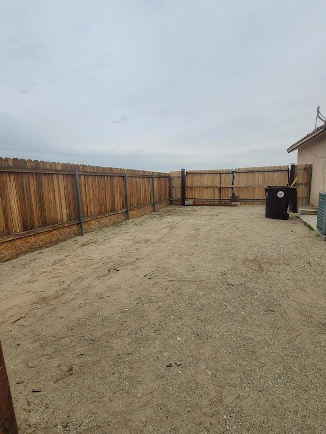 view of yard with cooling unit