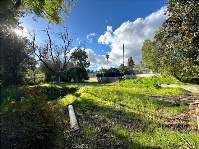 Listing photo 3 for 16835 Adlon Rd, Encino CA 91436